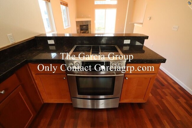 Building Photo - 10377 SW Ridgepath Ln