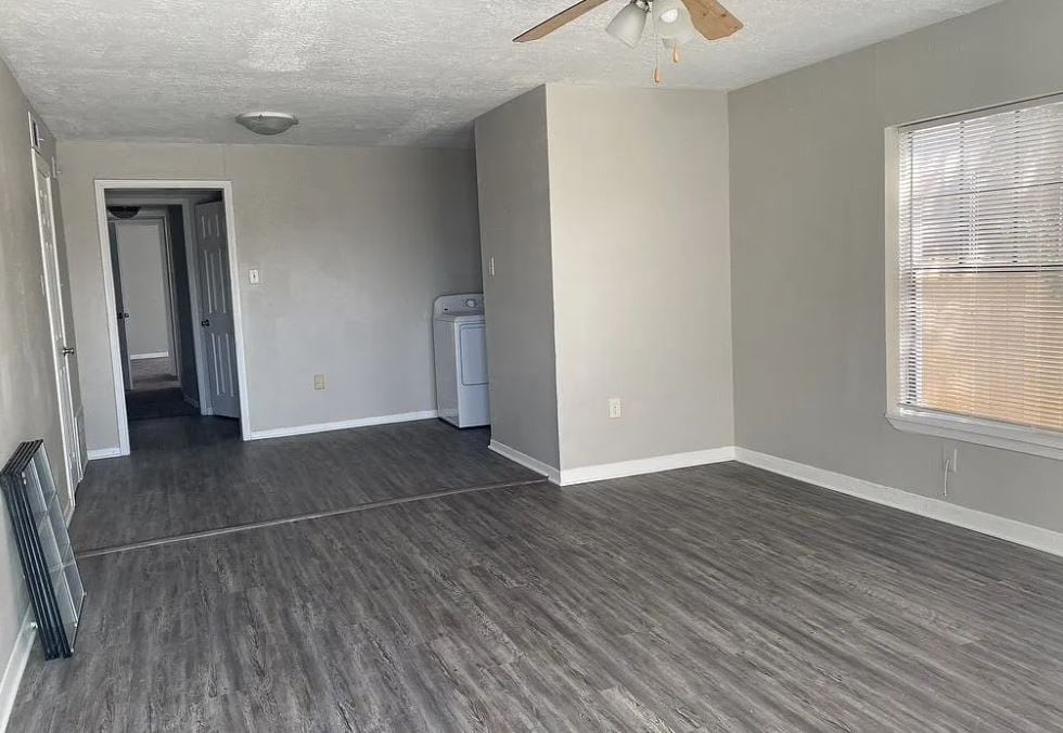 Building Photo - 106 Waverly Dr