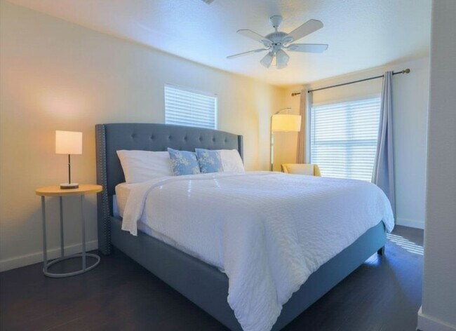 Building Photo - 831 Rouse St