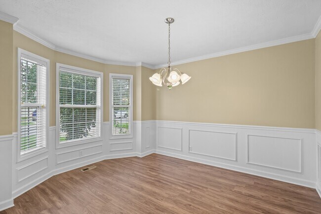 Building Photo - 3368 Marrast Dr