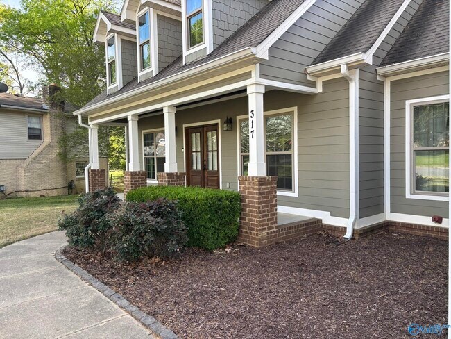 Building Photo - 317 Rosemont Rd SE