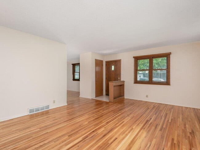 Building Photo - 6321 Wilryan Ave