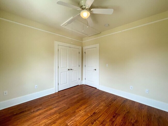 Building Photo - 56 Starnes Ave