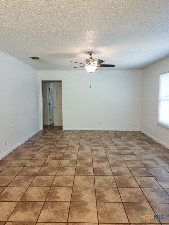 Building Photo - 622 Conway Dr