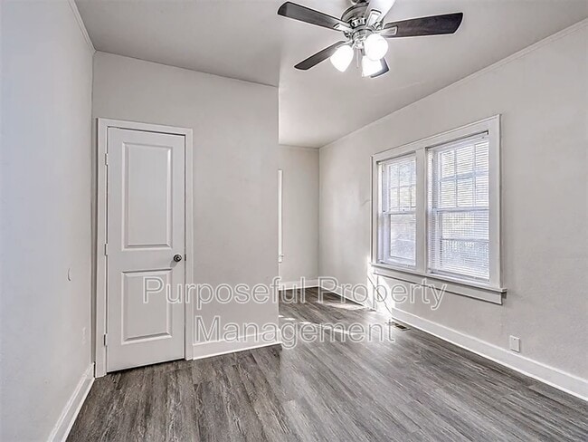 Building Photo - 732 NE 17th St