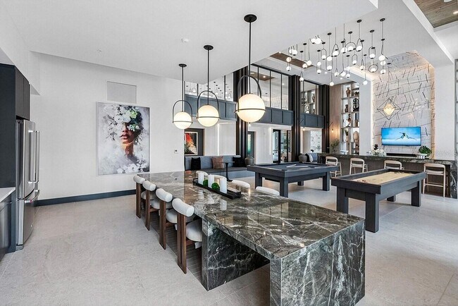 Building Photo - 425 Centerpointe Cir