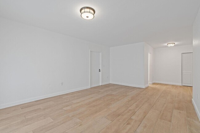 Building Photo - 7831 SW 56th St