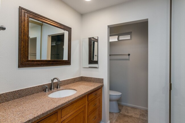 Building Photo - In the heart of Westlake Village this sing...