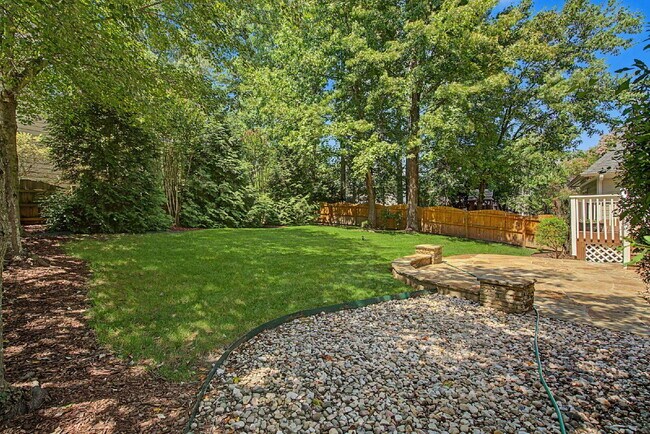 Building Photo - Spacious and Move-in Ready 4-Bedroom in Cary!