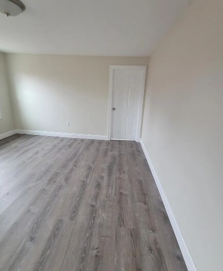 Building Photo - 8 Main St