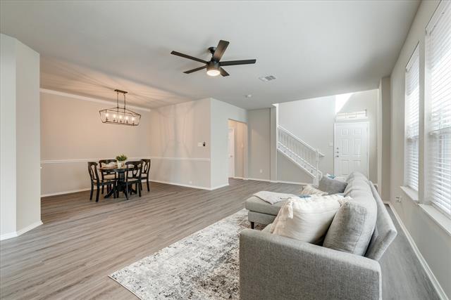 Building Photo - 1413 Ravenwood Dr