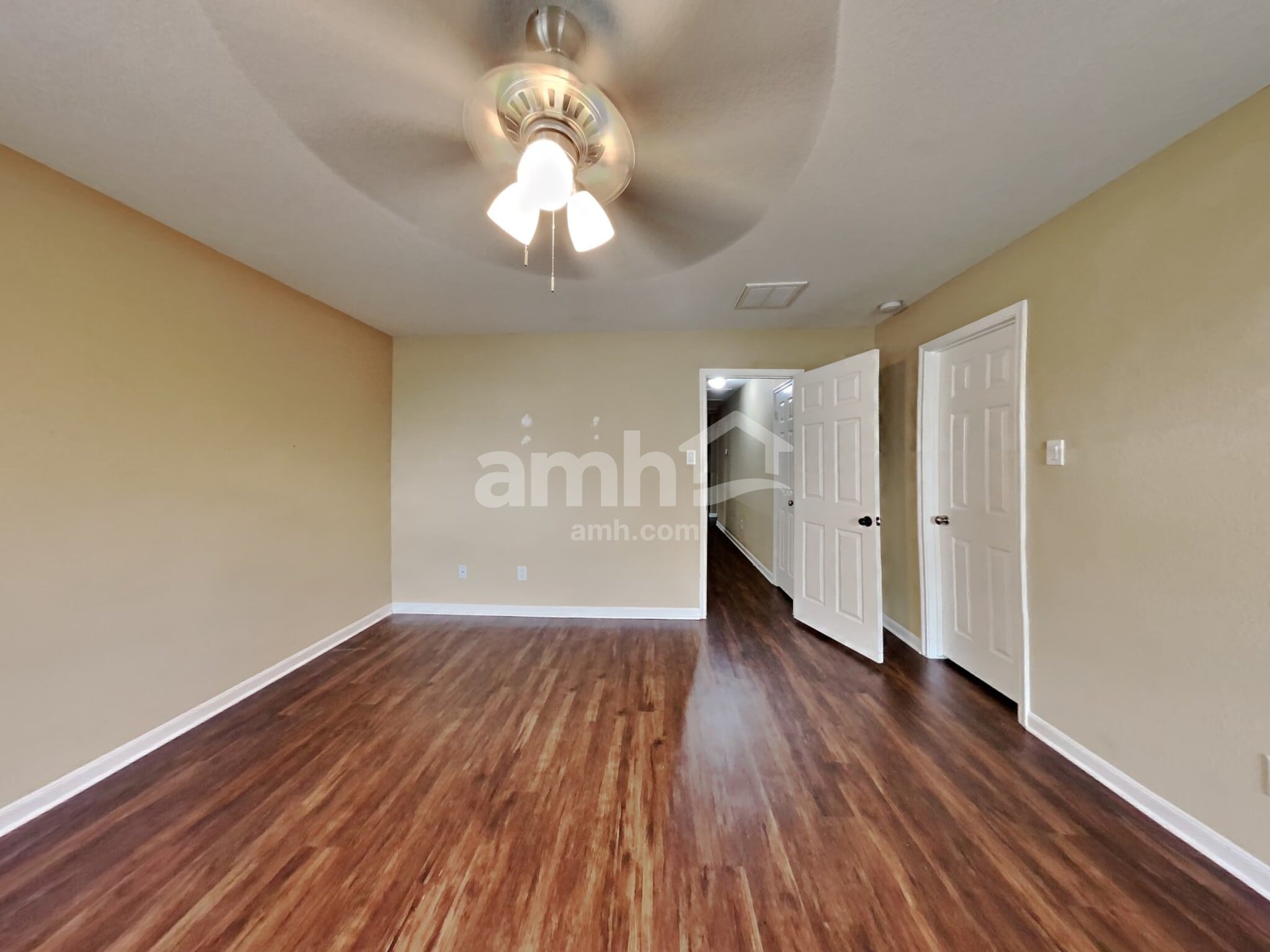 Building Photo - 6907 Oleander Grove Way