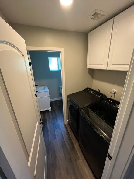 Smart Washer & Dryer - 1825 Walnut Creek Ct