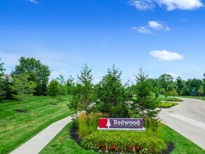 Building Photo - Redwood Blacklick