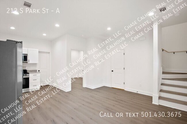 Building Photo - 212 S Park St