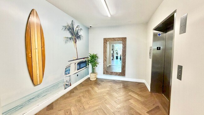 Building Photo - 355 N Cleveland St