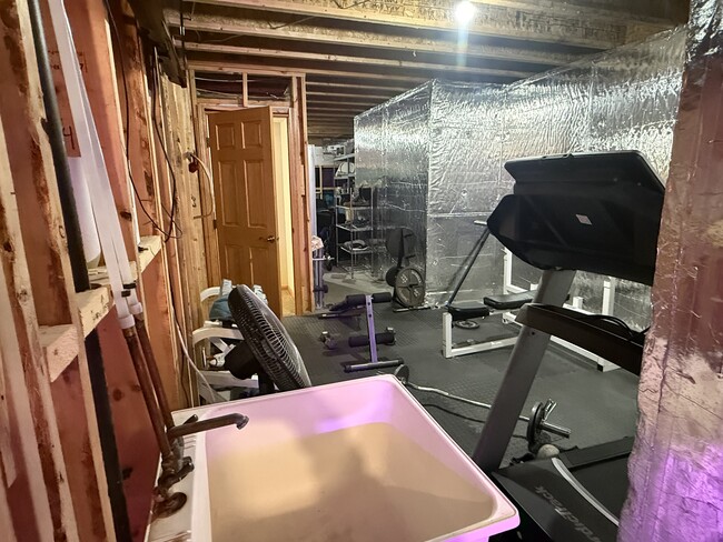 Building Photo - 475 Moers Cir