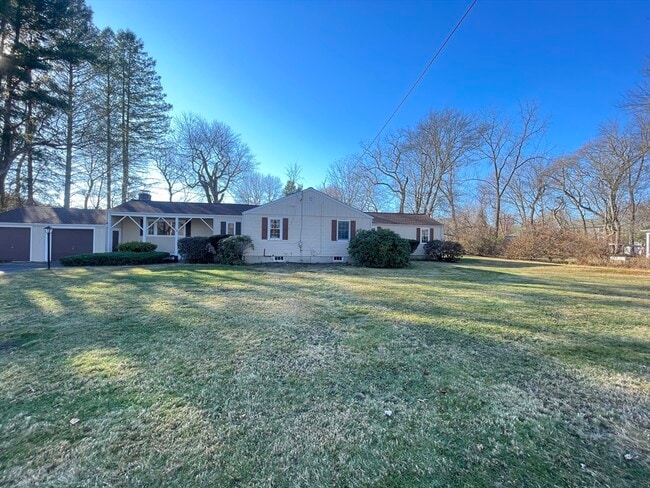 Building Photo - 10 Millwood Cir