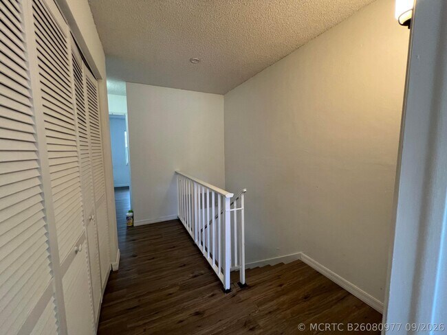 Building Photo - 6542 SW 41st St
