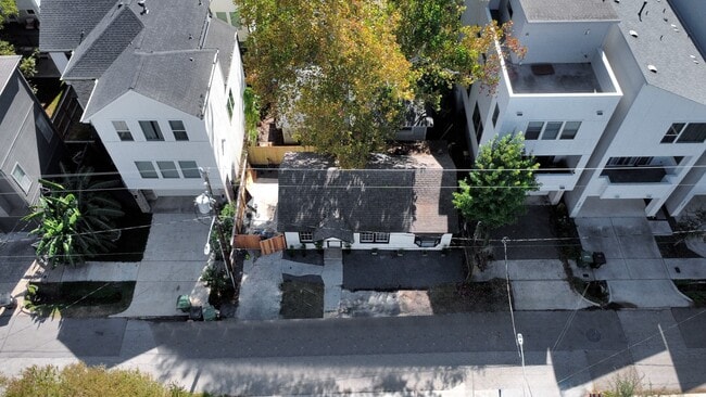 Building Photo - 4215 Eli St