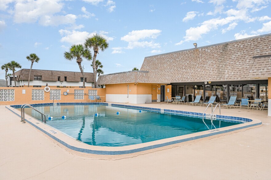 Building Photo - 2700 N Highway A1A
