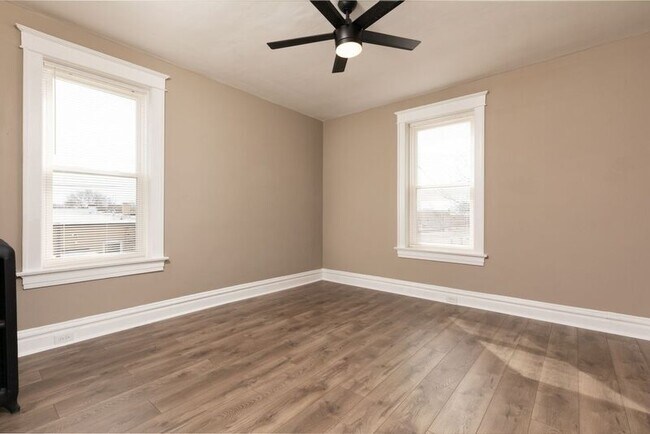 Building Photo - 4914 Loughborough Ave