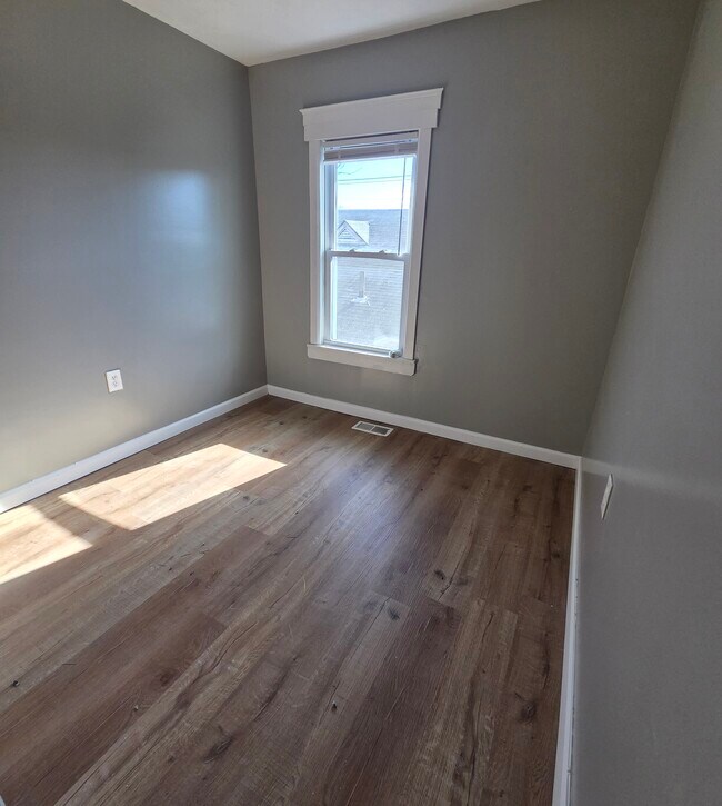 Building Photo - 1007 N Ohio Ave