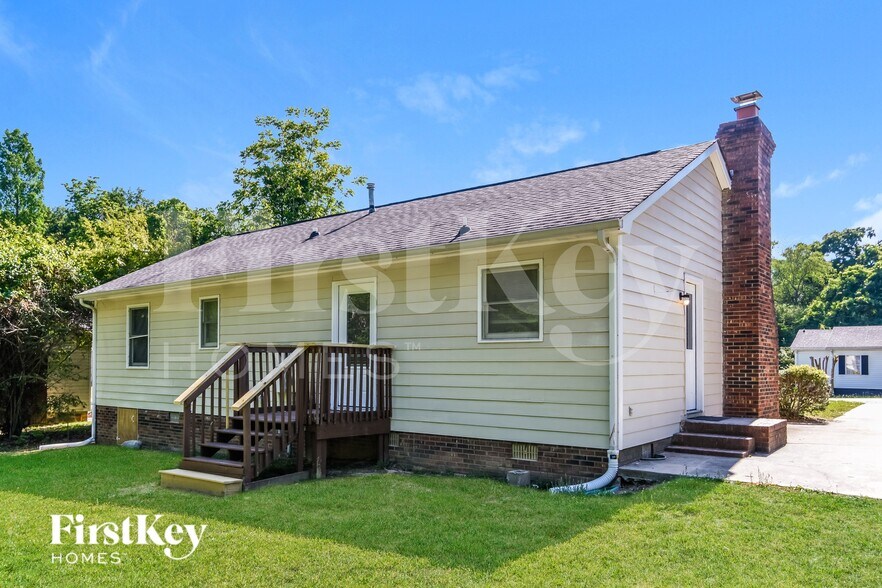Building Photo - 814 Dewey St