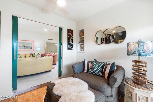 Building Photo - 10129 W Campana Dr