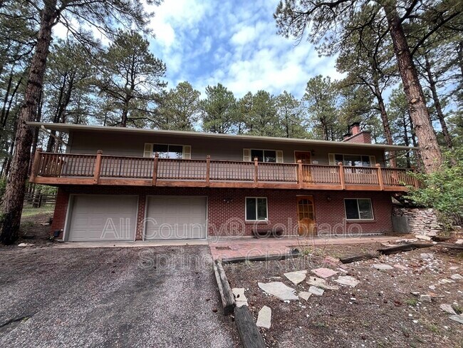 Building Photo - 15080 Deby Dr