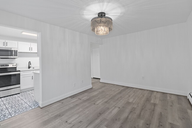 IMG_2203 - 2308-2312 Harper Avenue