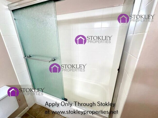 Building Photo - 1354 Tree Garden Pl