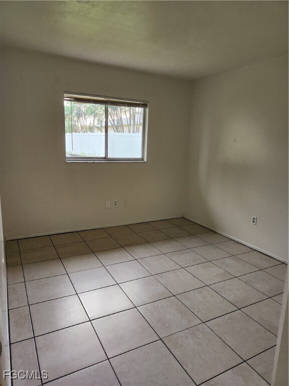 Building Photo - 107 SW 16th Terrace