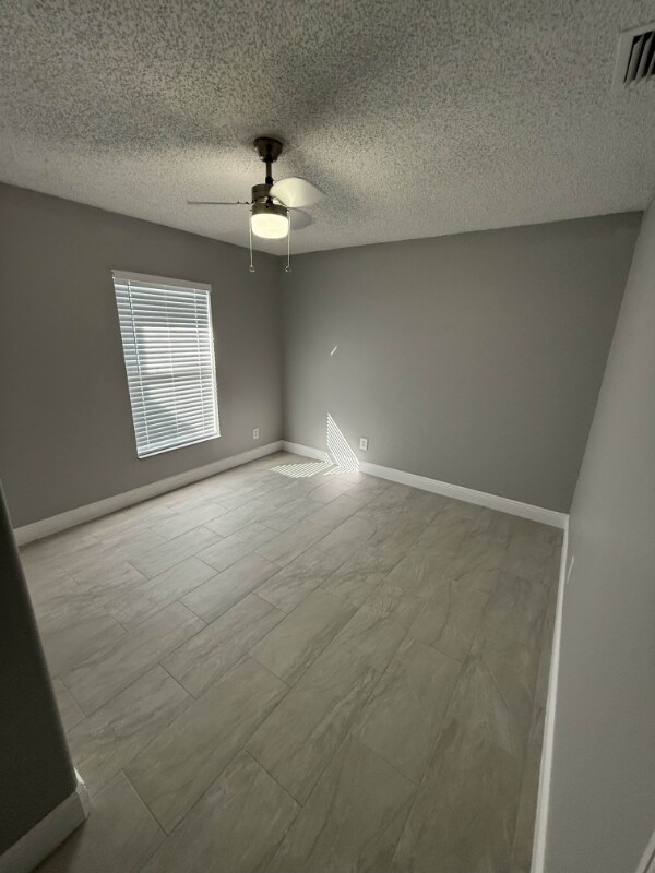 Building Photo - 1743 Laramie Cir