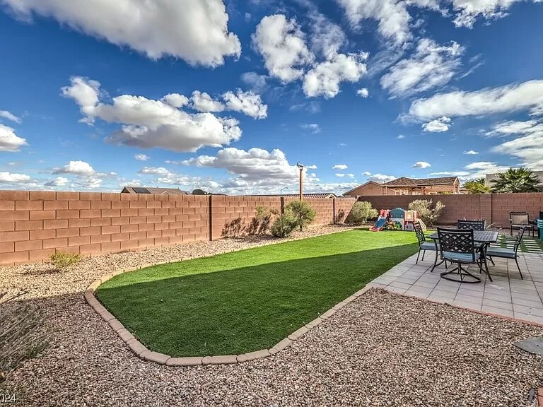 Building Photo - 3828 N Goldfield St