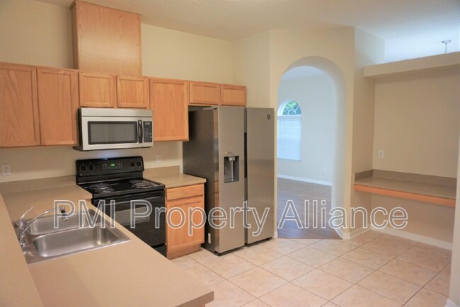 Building Photo - 13156 Social Ln