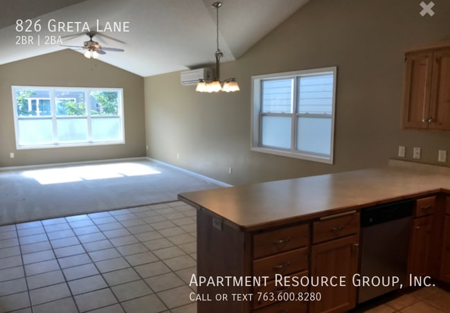 Building Photo - 826 Greta Ln