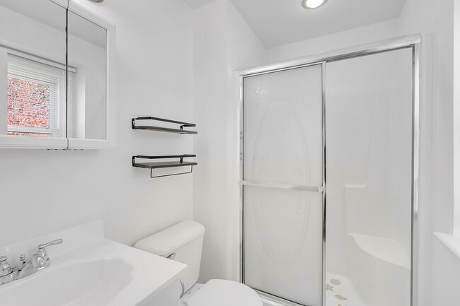 Building Photo - 106 Harris Creek Rd