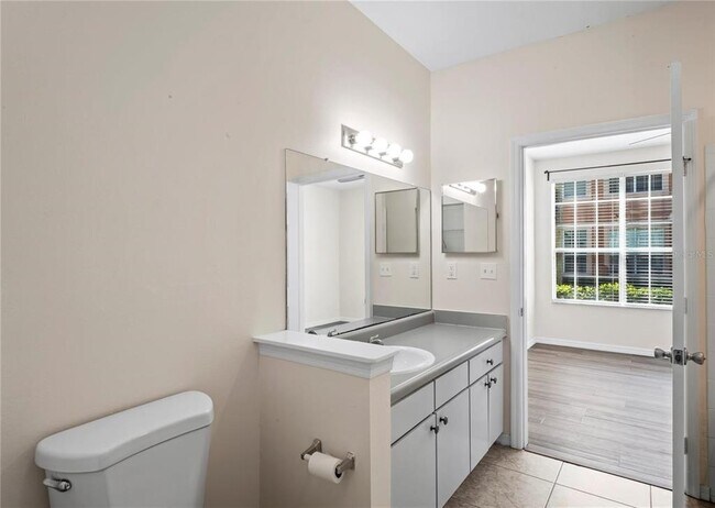 Building Photo - 10512 White Lake Ct