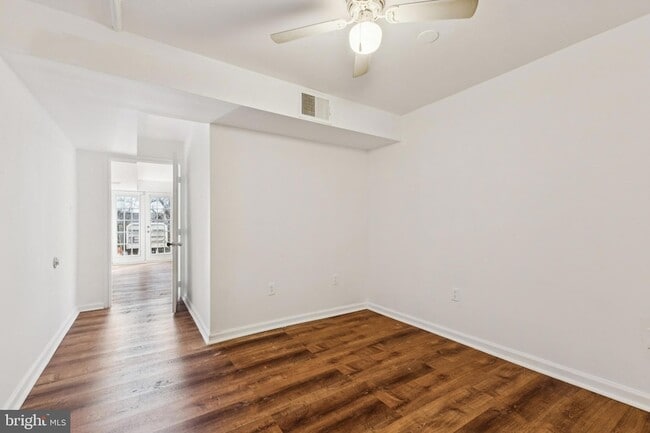 Building Photo - 1925 Inglebrook Dr