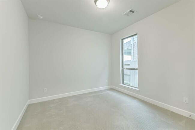 Building Photo - 18819 Halter Mdw Trl