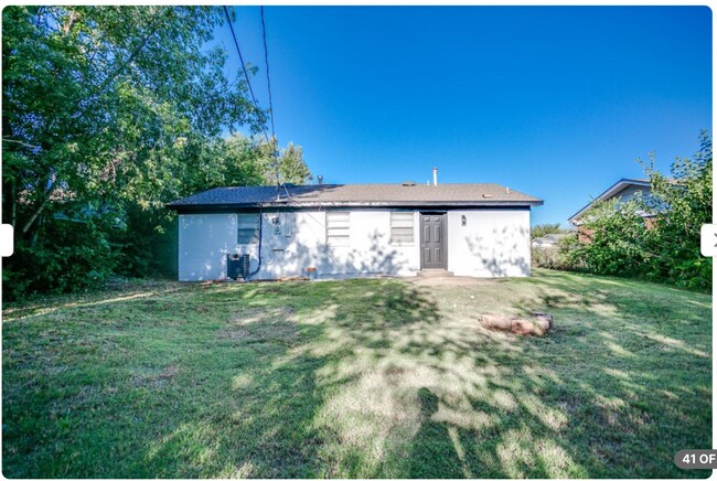 Building Photo - ASK ABOUT OUR VALENTINES DAY MOVE-IN SPECI...