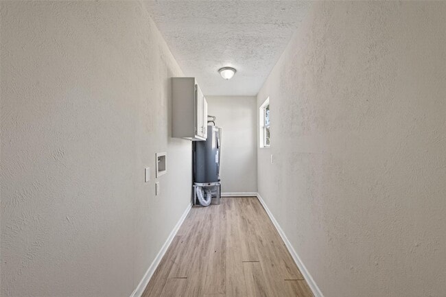 Building Photo - 4626 Dewberry St