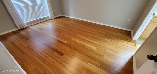 Building Photo - 7800 Point Meadows Dr