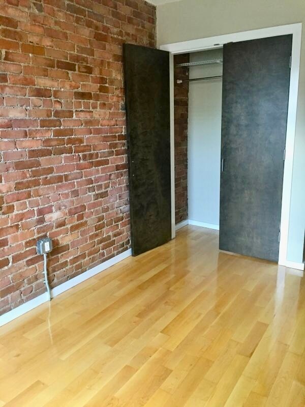 Building Photo - 35 E Concord St