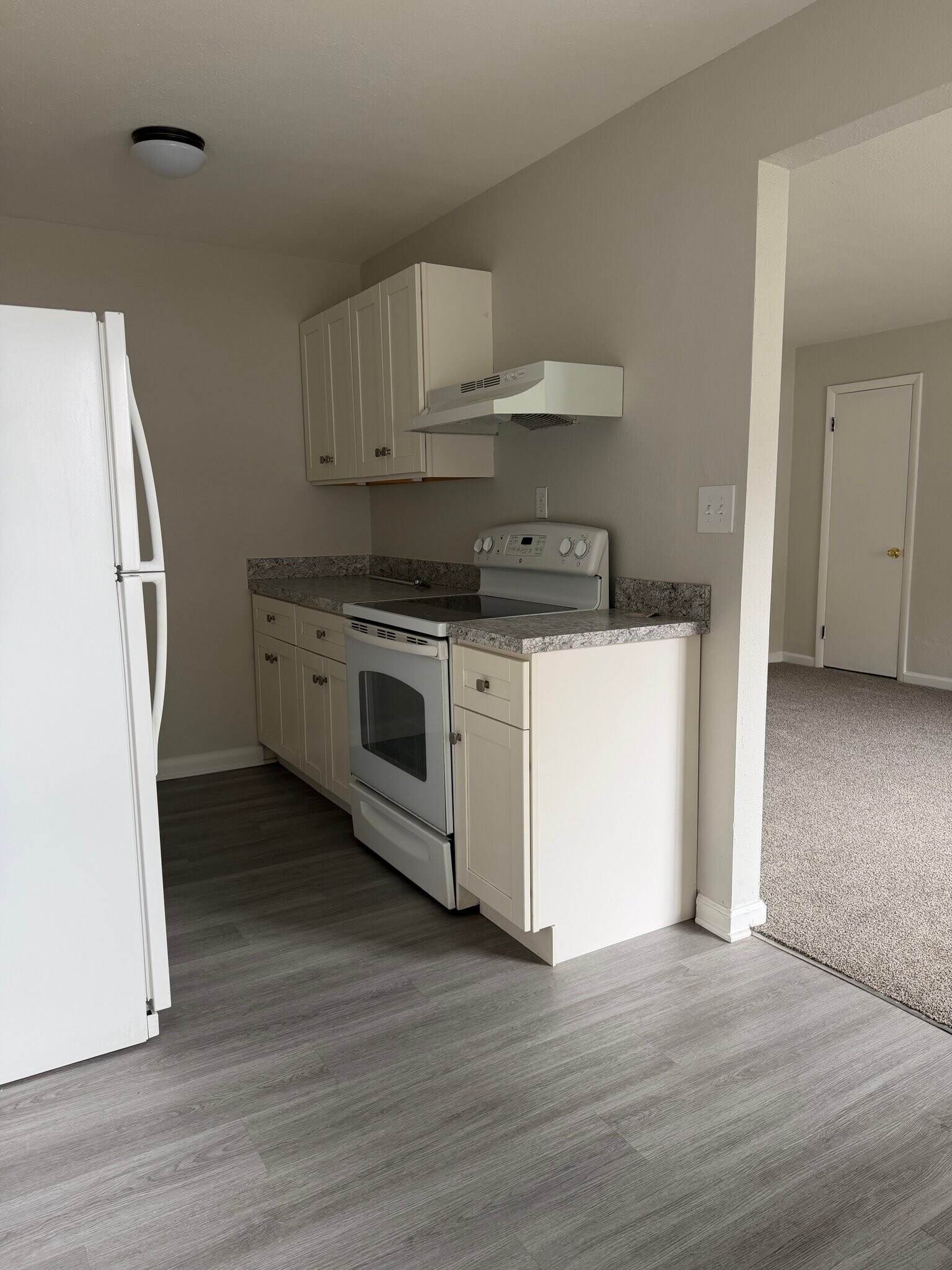 Building Photo - 2412 Azalea Garden Rd