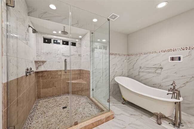 Building Photo - 5207 Bent Bough Ln