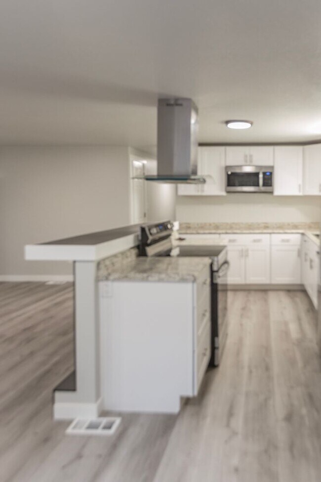 Building Photo - 3 Bedroom 2 Bath NE Salem home is availabl...
