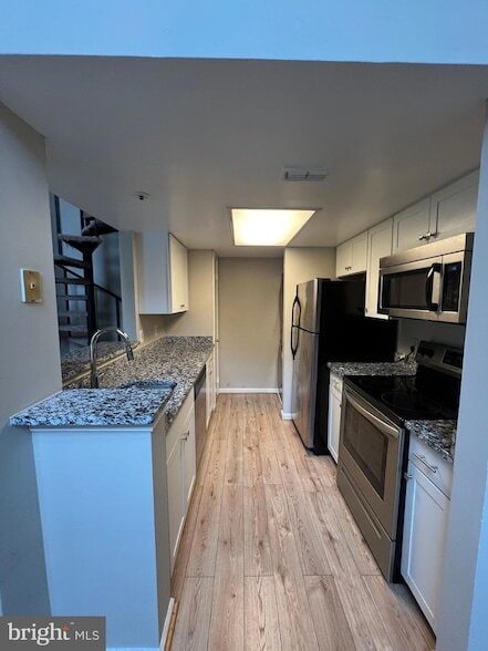 Building Photo - 14055 Vista Dr