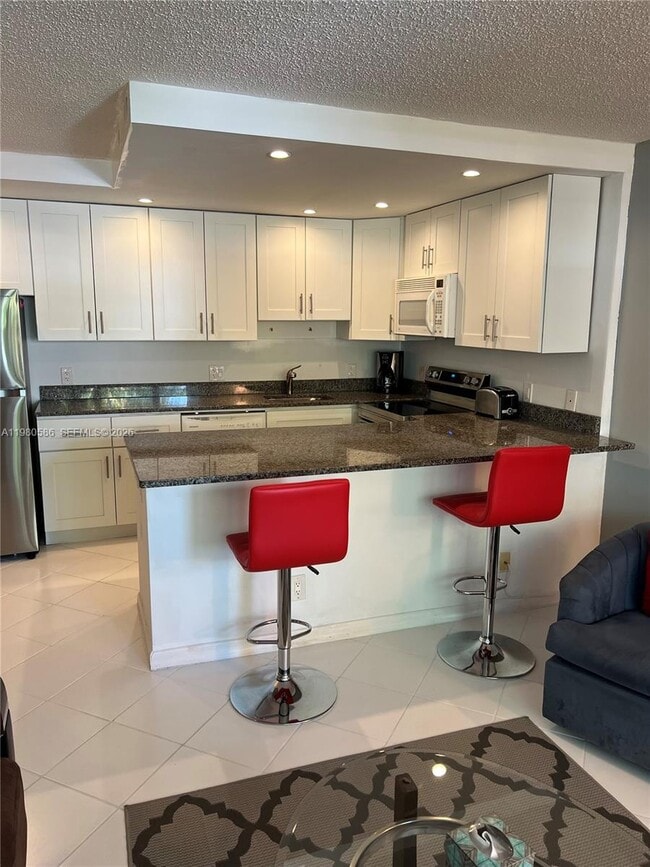 Building Photo - 62 Harwood Crescent